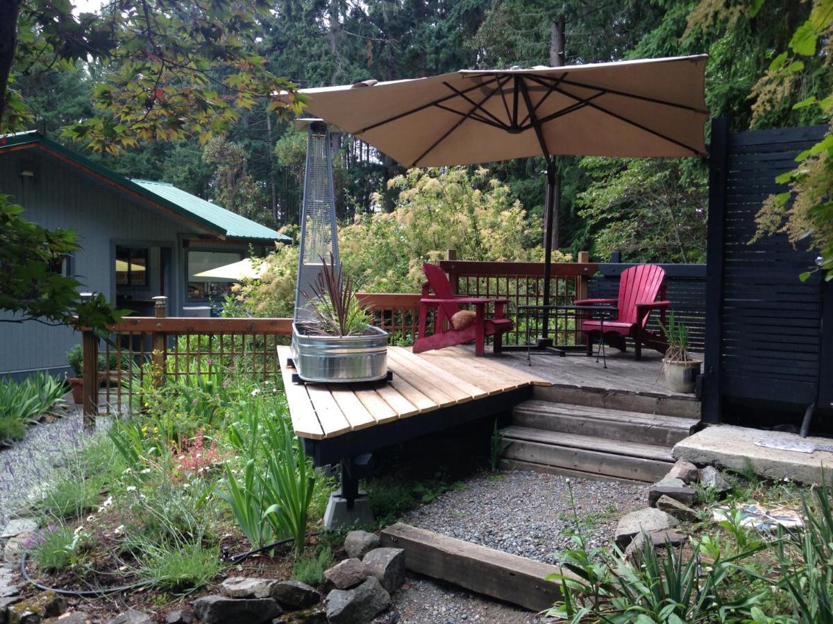 Salt Spring Carriage House B&B Ganges Exteriör bild